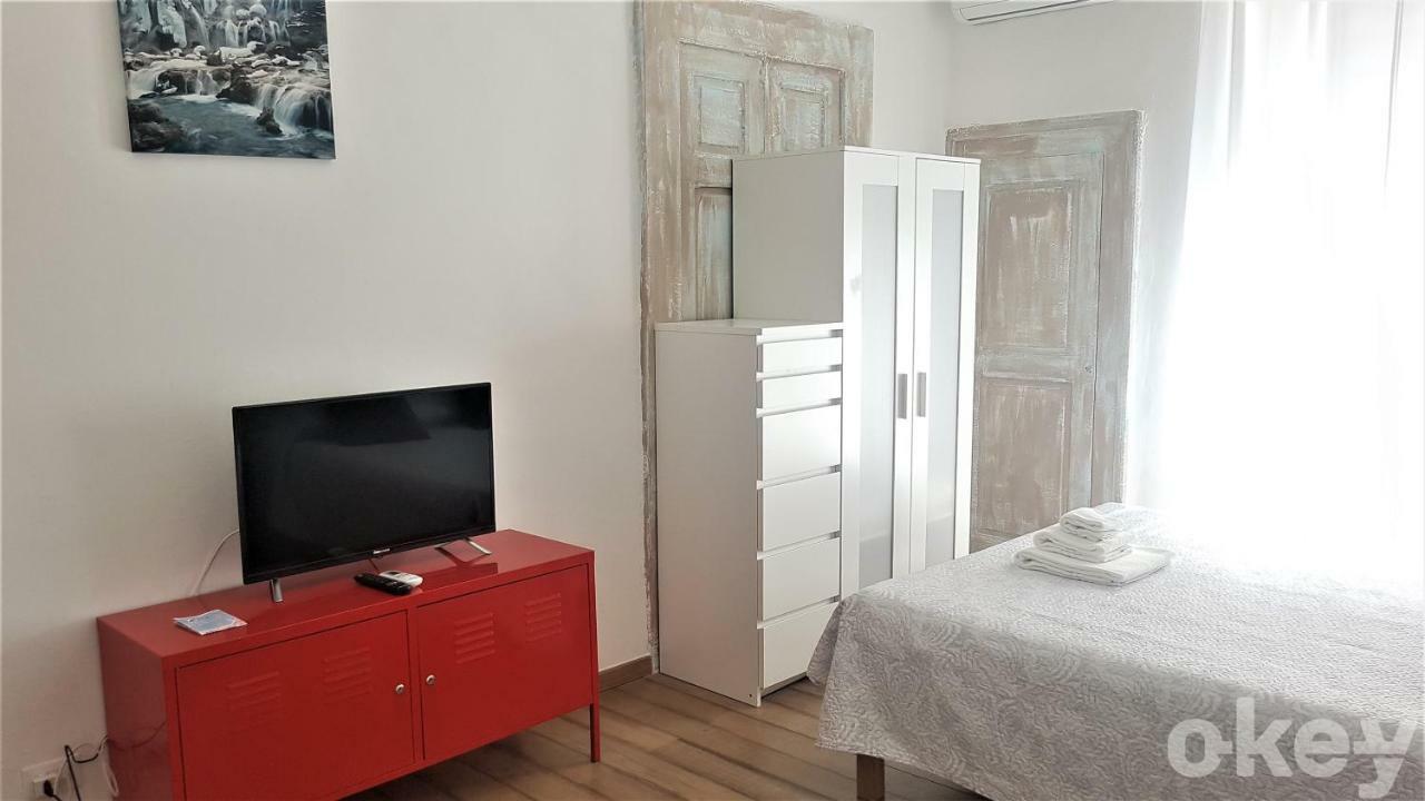Bari Central Studio - Bari Centro ภายนอก รูปภาพ